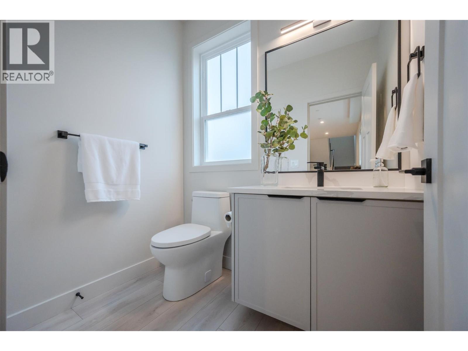 106 784 ARGYLE Street, Penticton