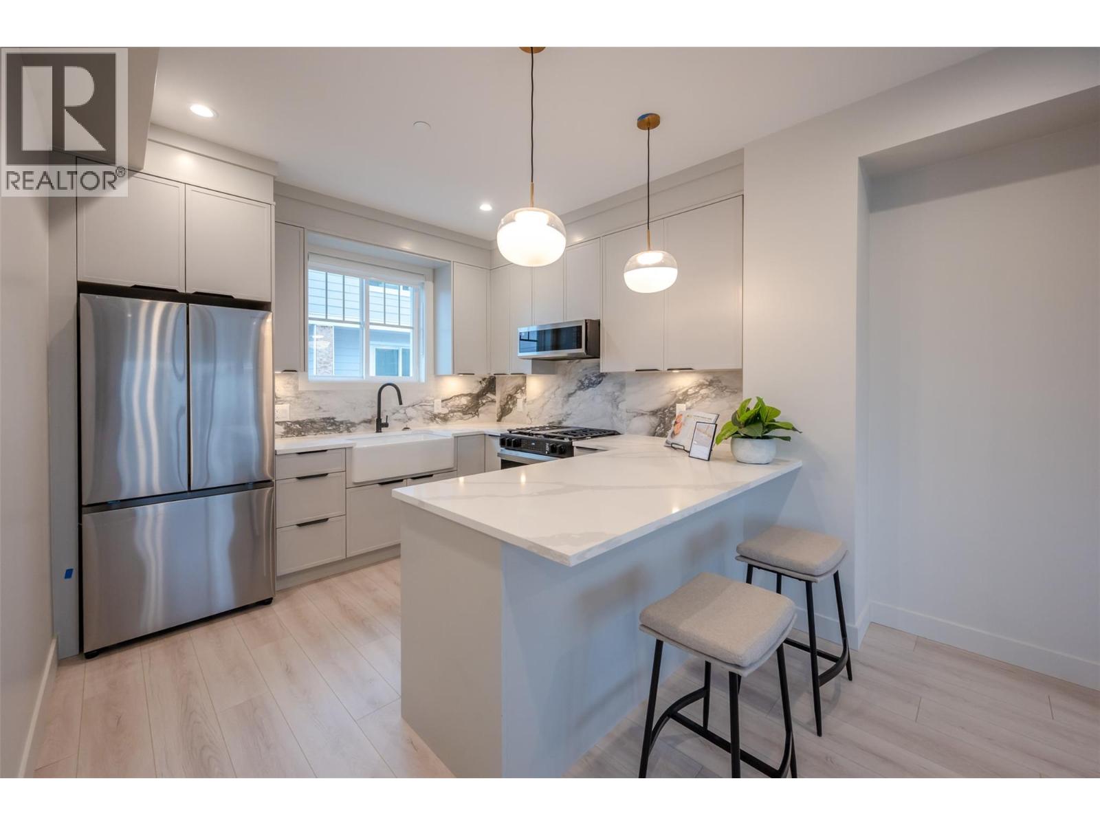 106 784 ARGYLE Street, Penticton