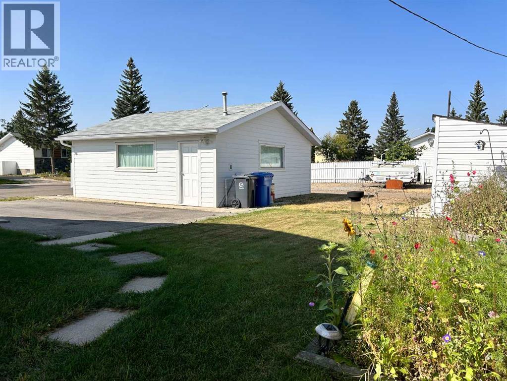 Photo 20 of 790 4 Avenue Se, Three Hills AB