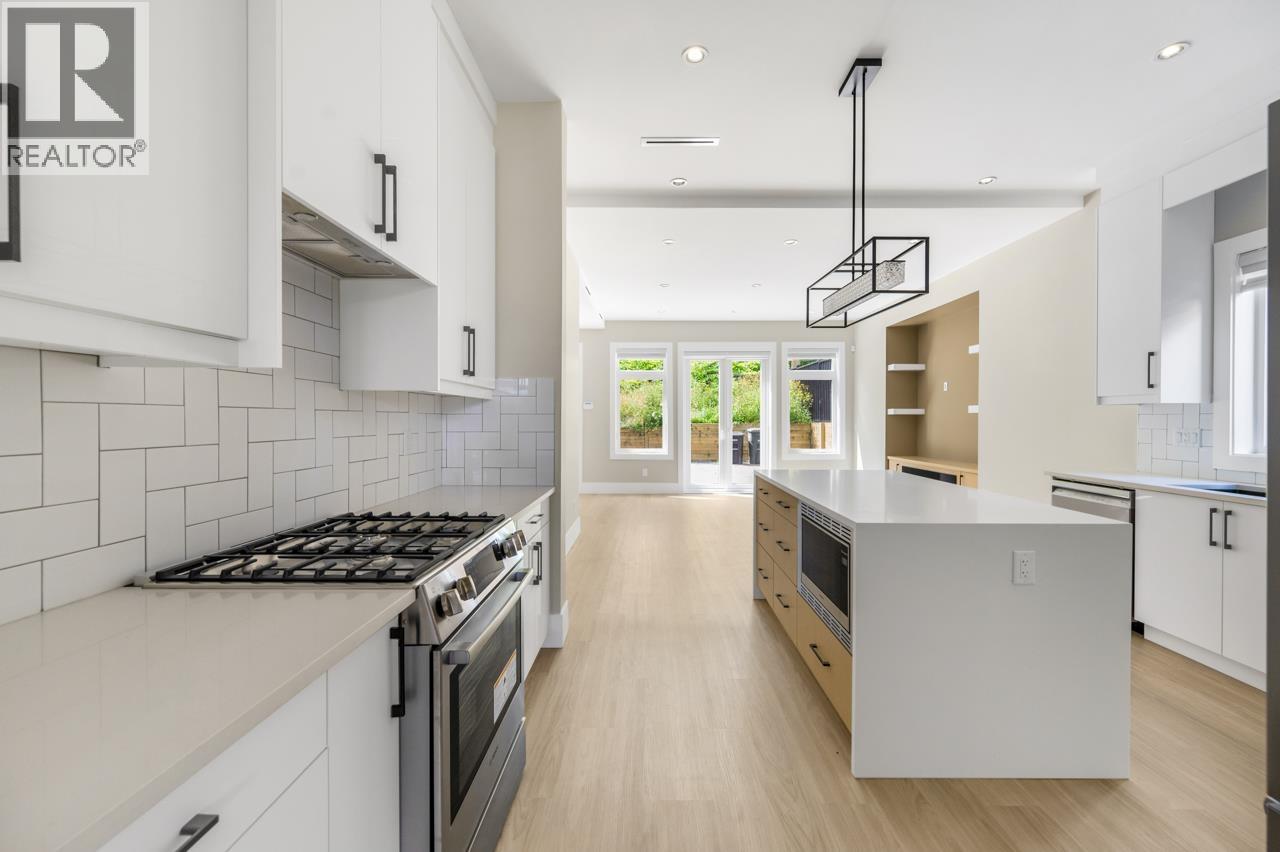 Photo 9 of 1 4096 Nithsdale Street, Burnaby BC