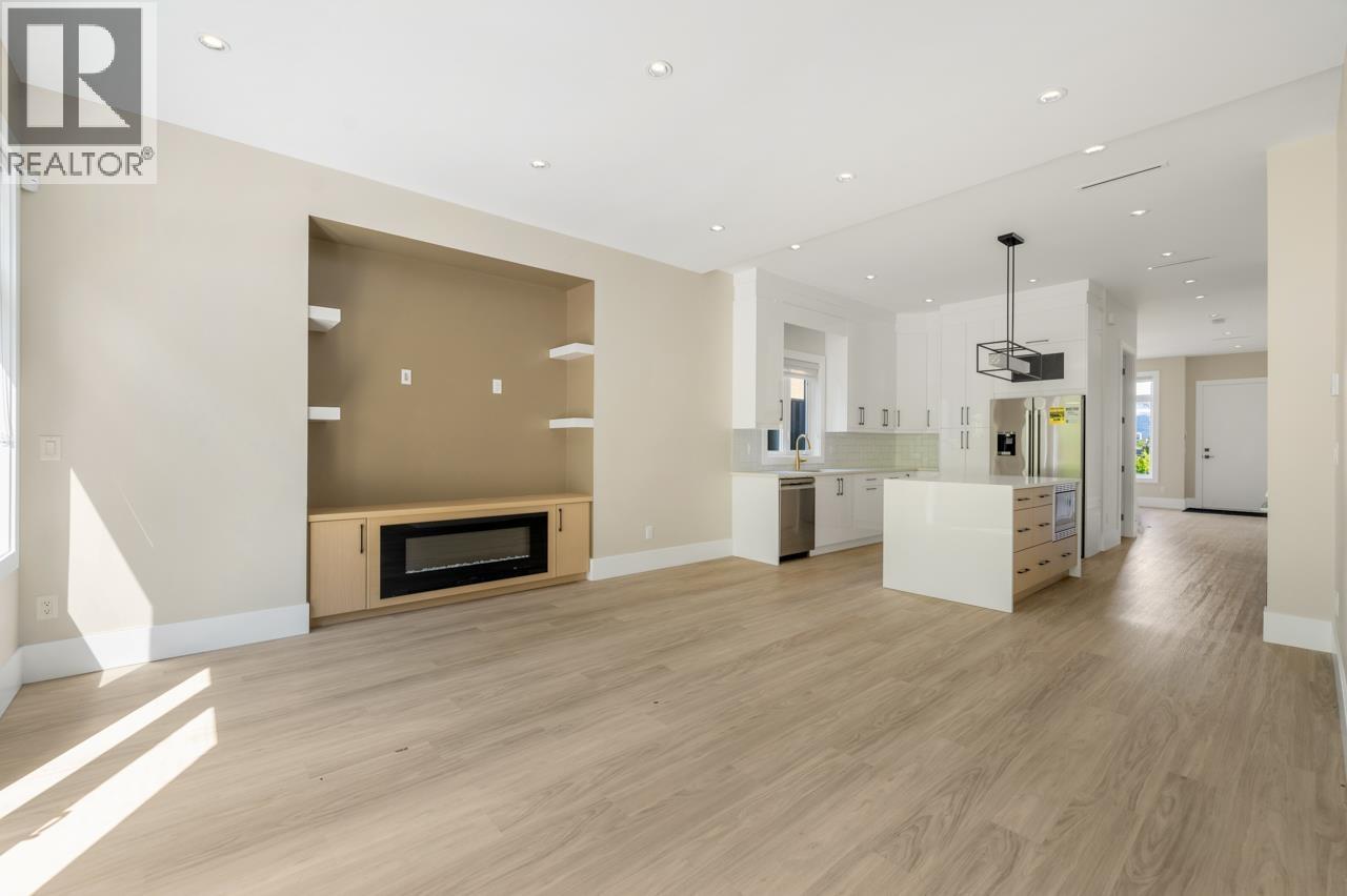 Photo 16 of 1 4096 Nithsdale Street, Burnaby BC