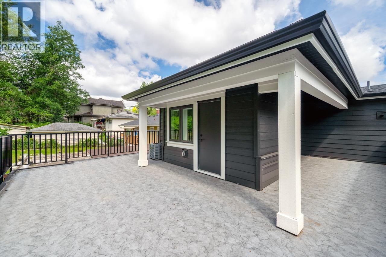 Photo 33 of 1 4096 Nithsdale Street, Burnaby BC