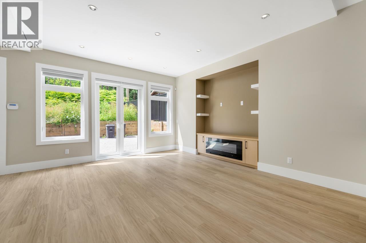 Photo 14 of 1 4096 Nithsdale Street, Burnaby BC