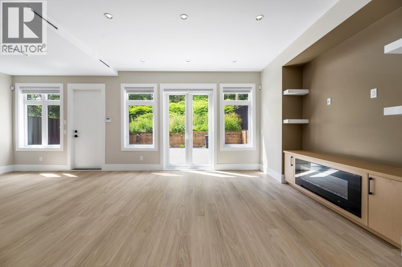 Photo 13 of 1 4096 Nithsdale Street, Burnaby BC