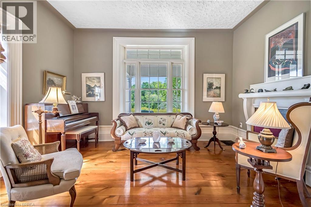 Photo 11 of 182 River Road, Brantford ON