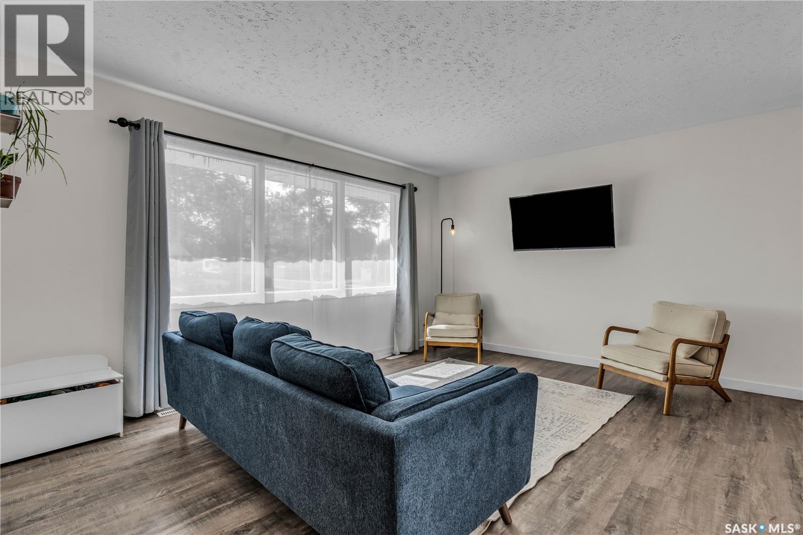 Photo 5 of 2708 Grant Road, Regina SK