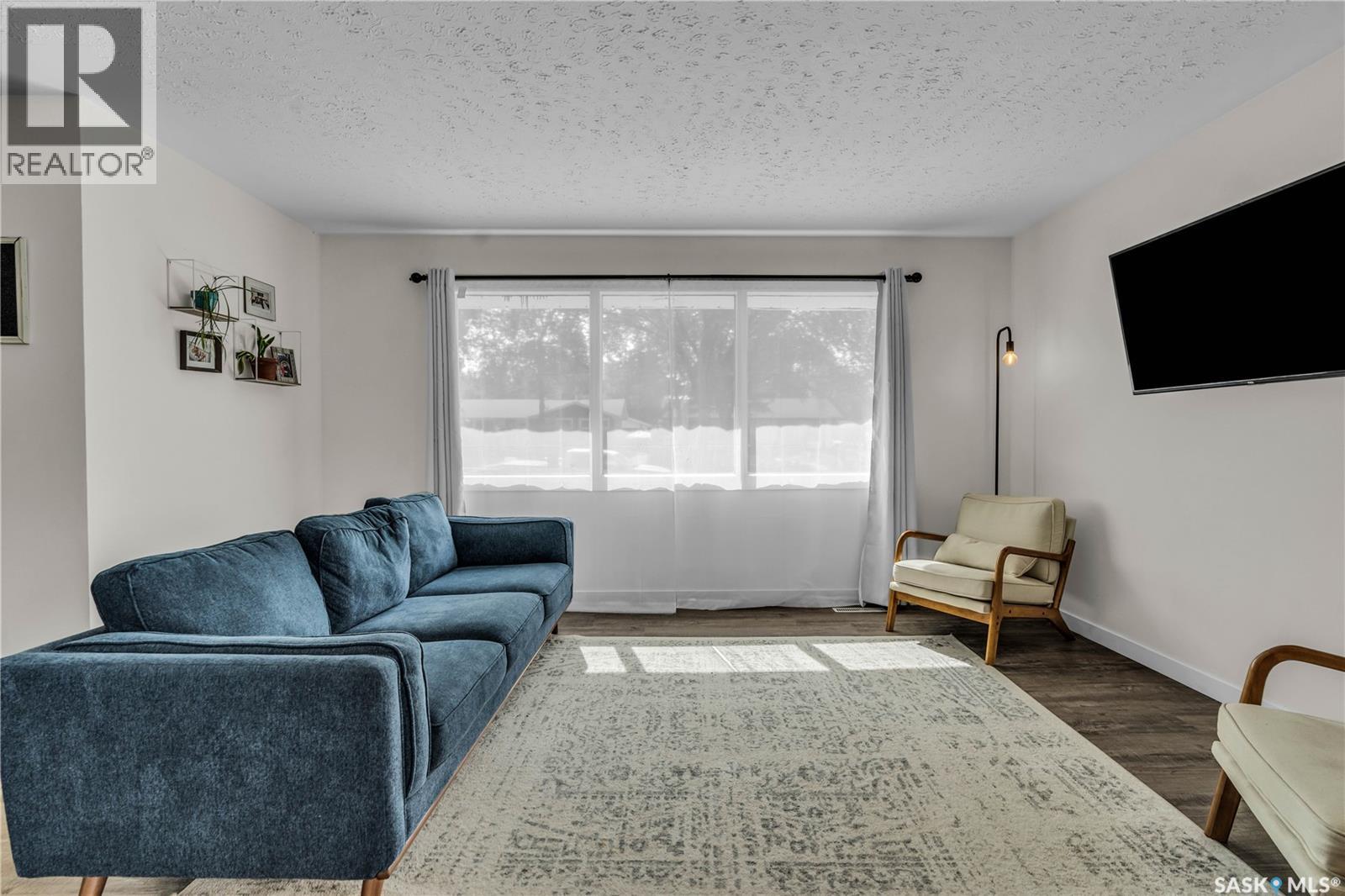 Photo 7 of 2708 Grant Road, Regina SK