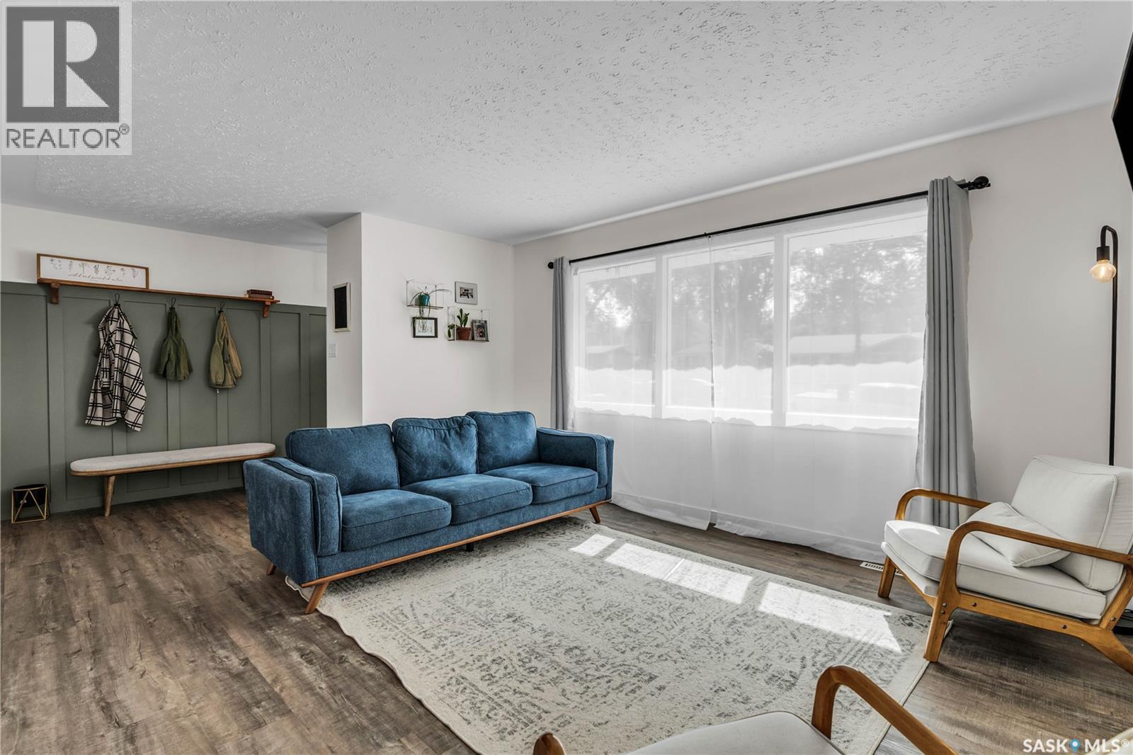 Photo 8 of 2708 Grant Road, Regina SK
