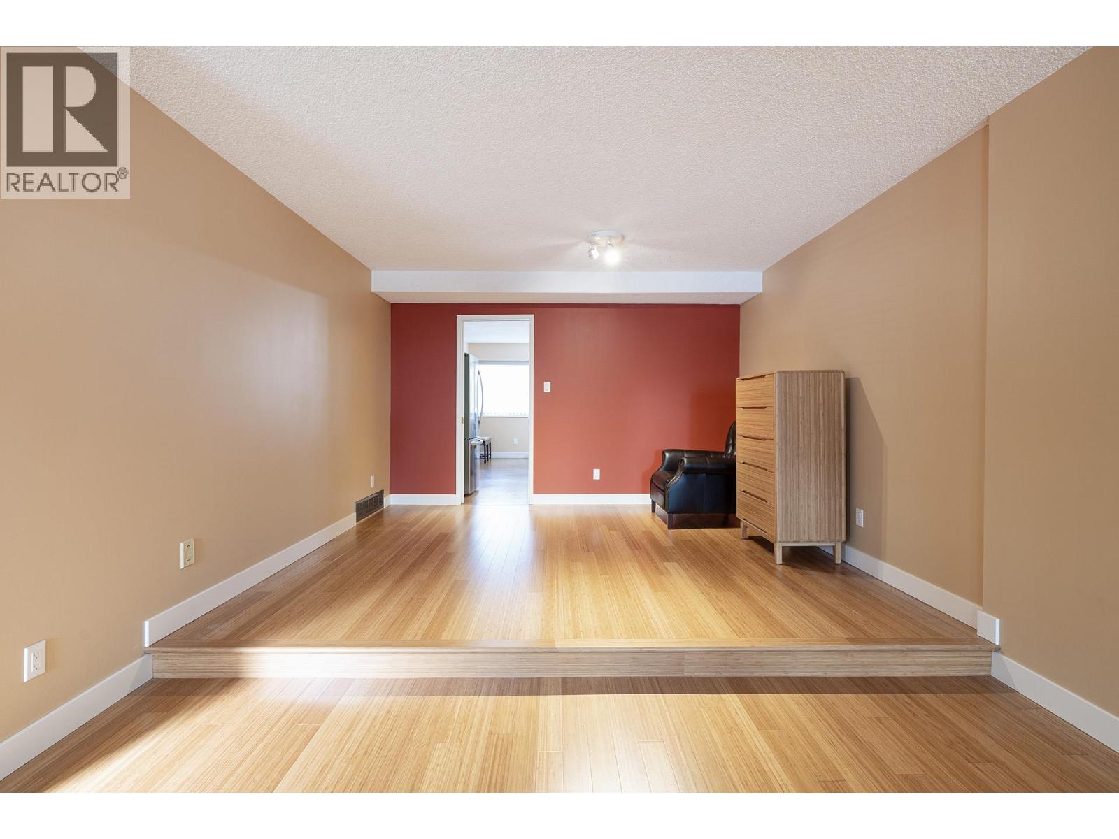 Photo 13 of 10117 Lawson Drive, Richmond BC