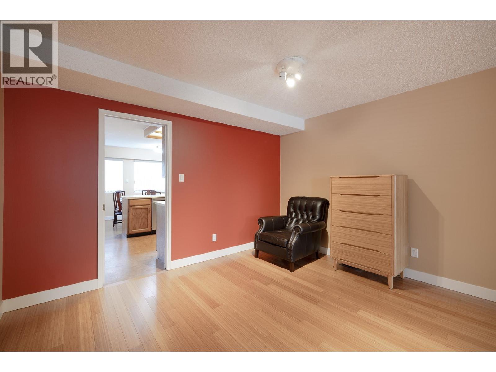 Photo 11 of 10117 Lawson Drive, Richmond BC