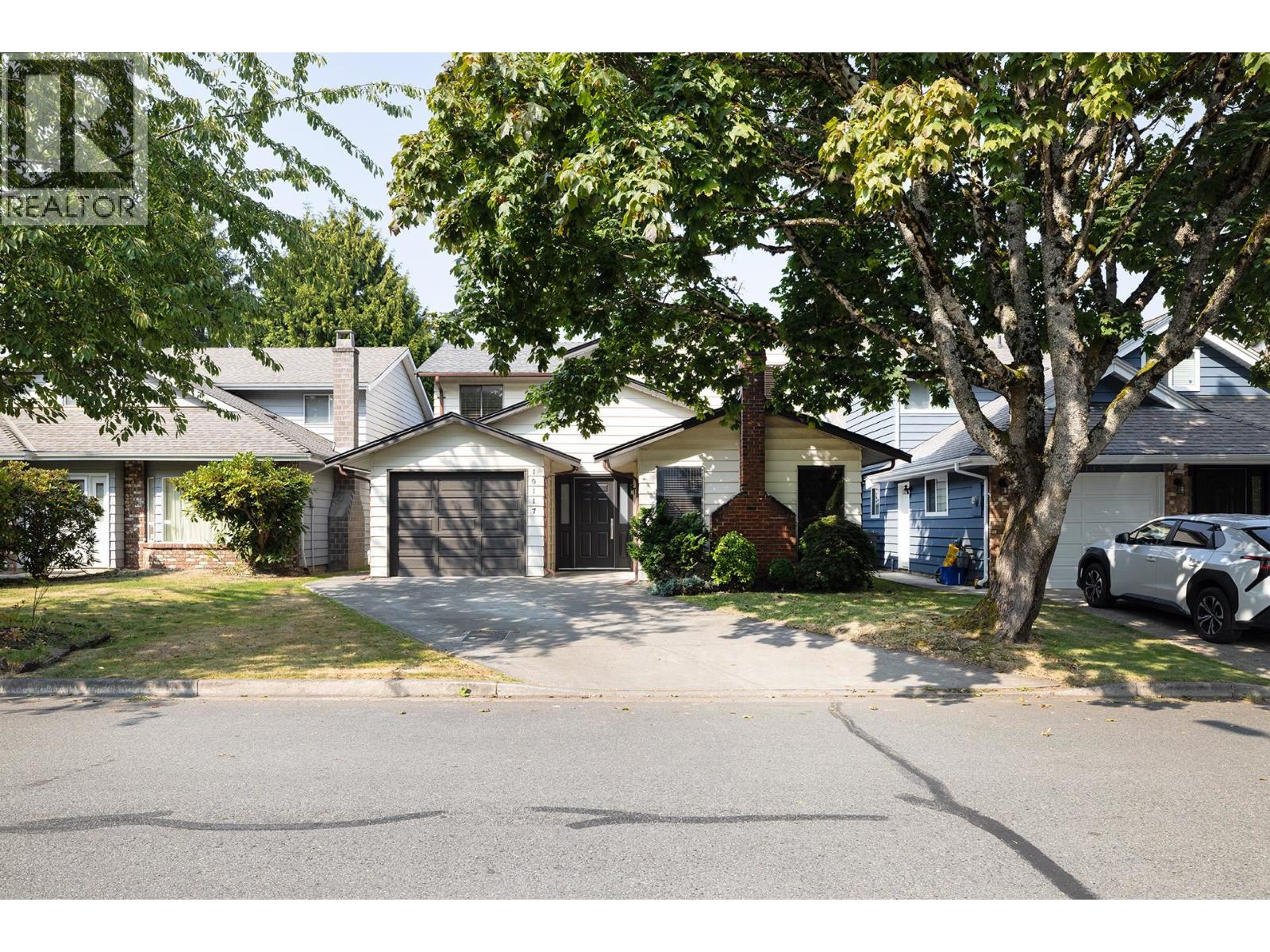 Photo 2 of 10117 Lawson Drive, Richmond BC