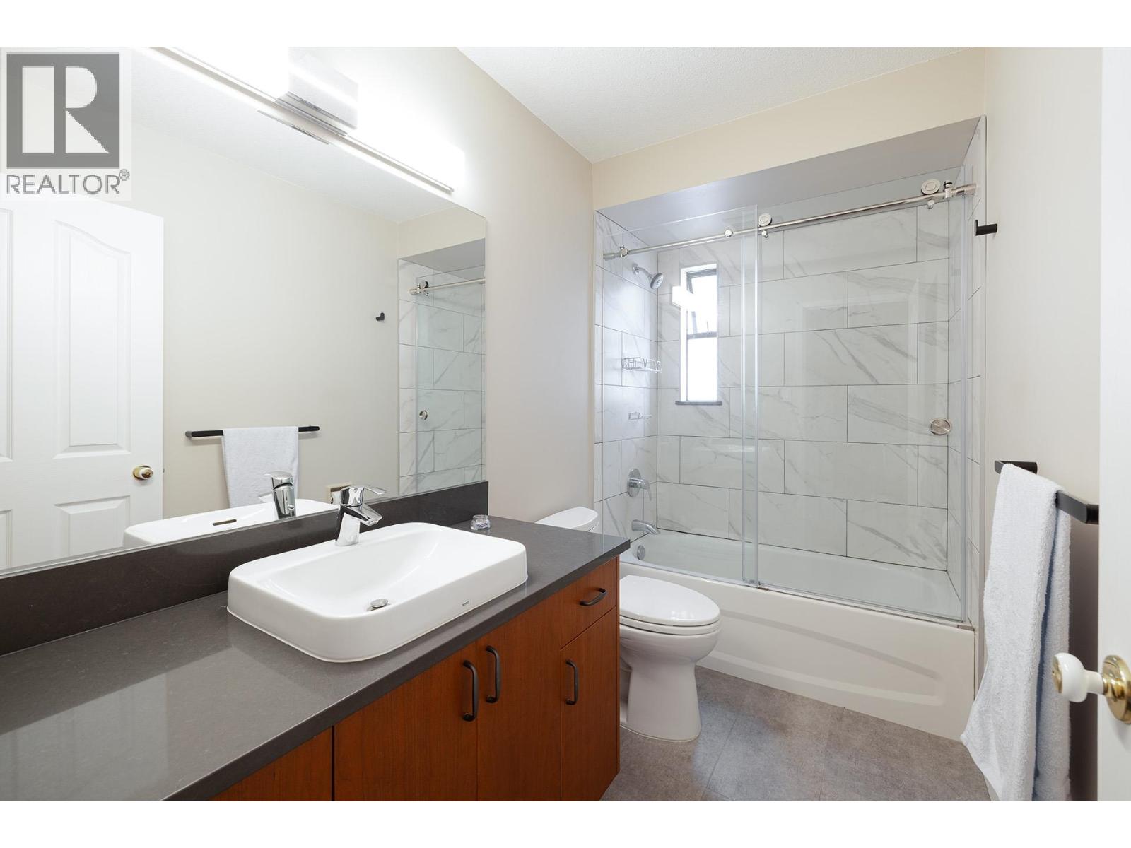Photo 15 of 10117 Lawson Drive, Richmond BC