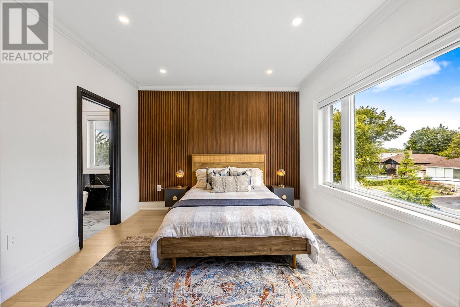 Photo 12 of 18 Ivorwood Crescent, Toronto ON