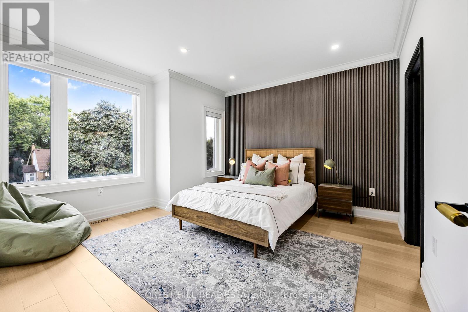 Photo 10 of 18 Ivorwood Crescent, Toronto ON