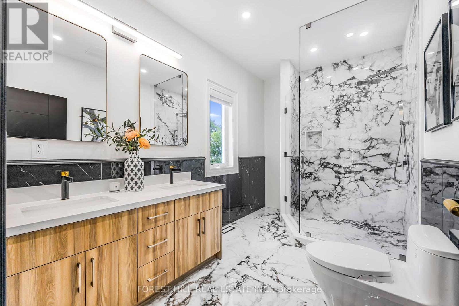 Photo 13 of 18 Ivorwood Crescent, Toronto ON