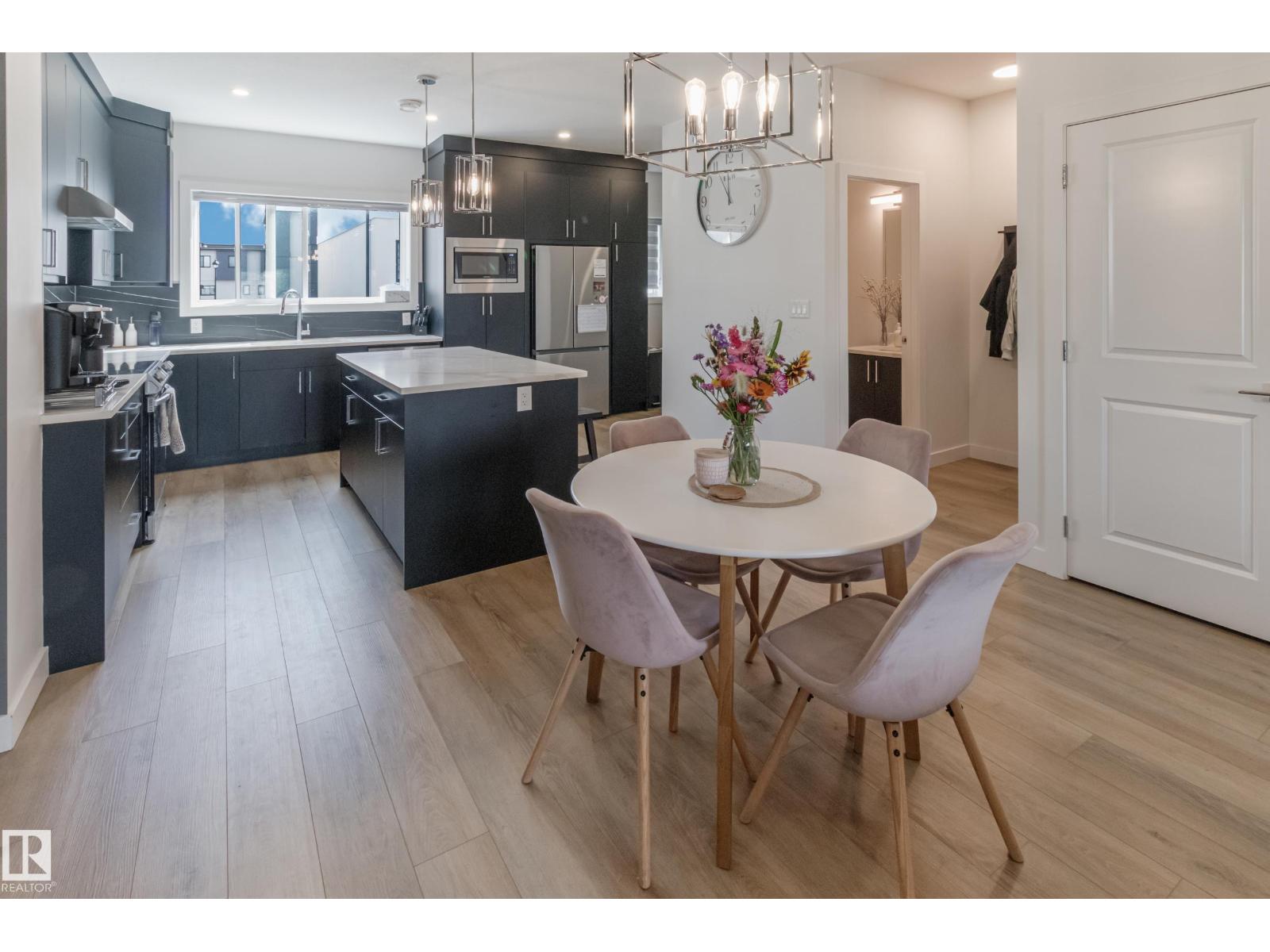 Photo 20 of 42 10 Salisbury Wy, Sherwood Park AB