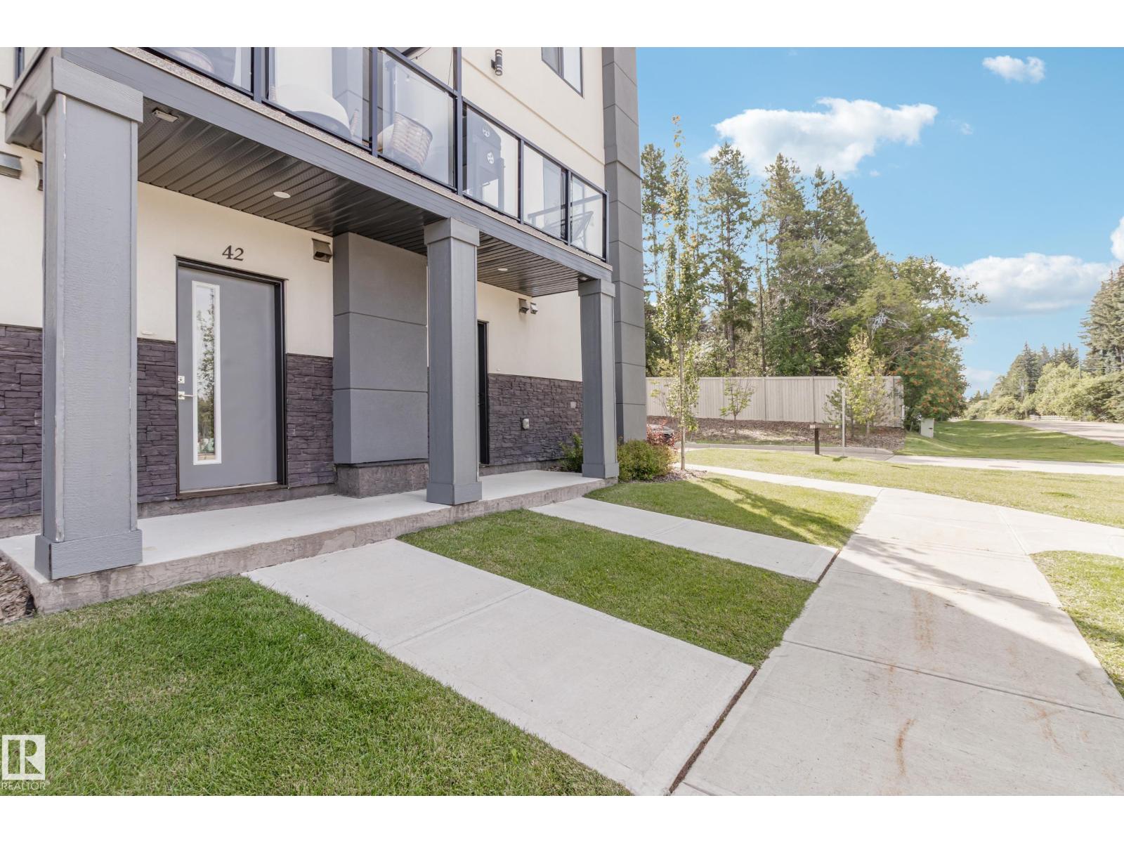 Photo 3 of 42 10 Salisbury Wy, Sherwood Park AB