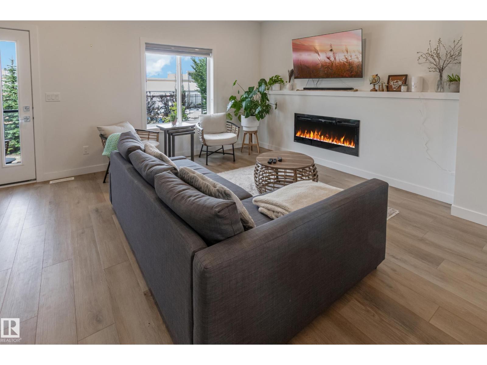 Photo 21 of 42 10 Salisbury Wy, Sherwood Park AB