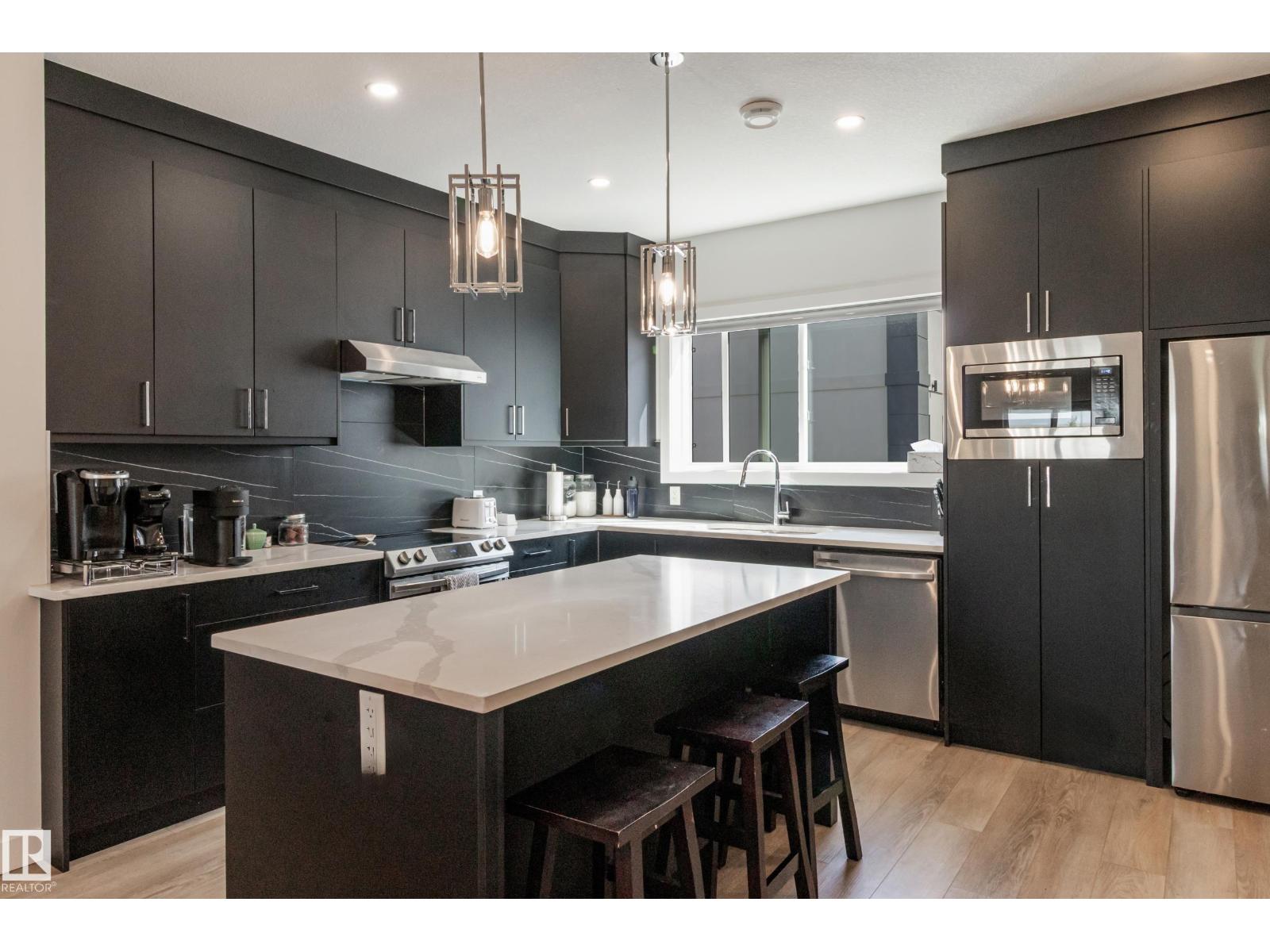 Photo 40 of 42 10 Salisbury Wy, Sherwood Park AB