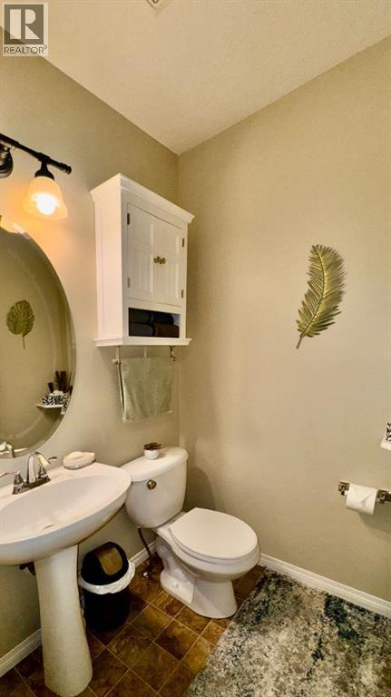 Photo 21 of 160 Rainbow Falls Grove, Chestermere AB