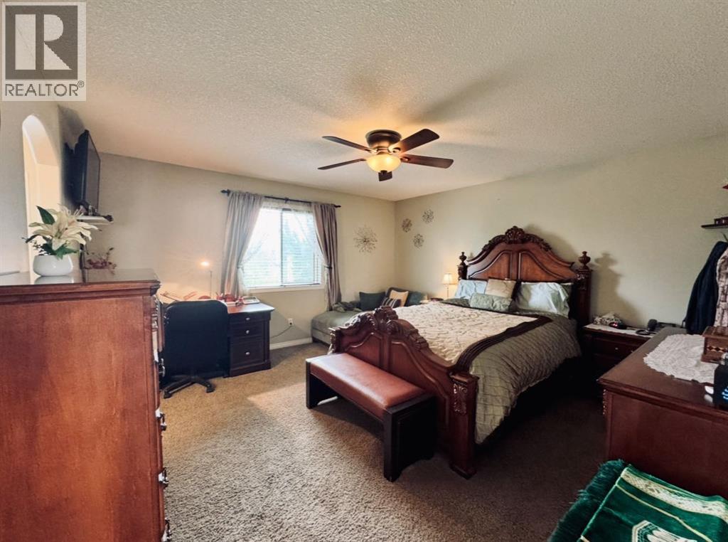 Photo 13 of 160 Rainbow Falls Grove, Chestermere AB