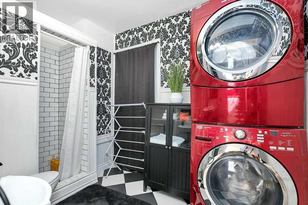 Photo 13 of 5037 48 Street, Sylvan Lake AB
