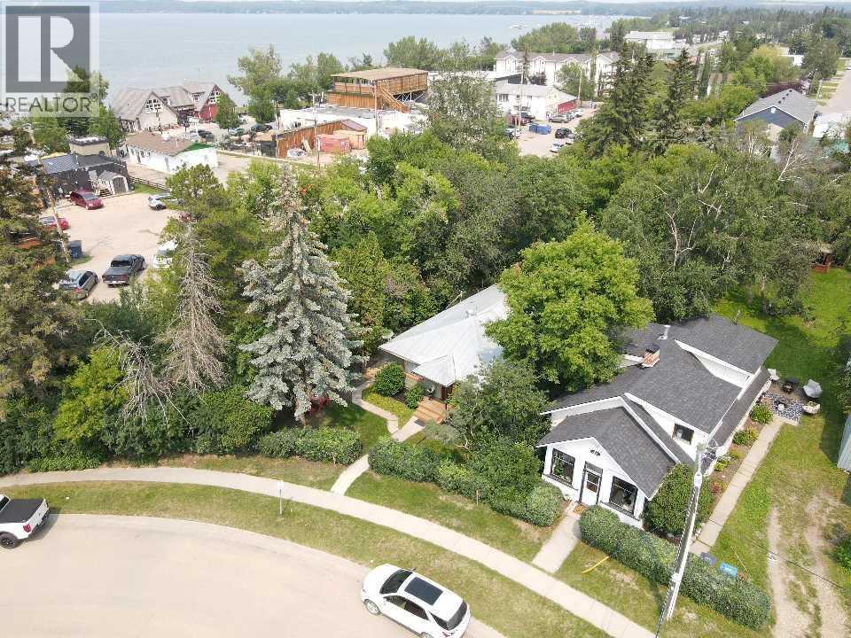 Photo 1 of 5037 48 Street, Sylvan Lake AB