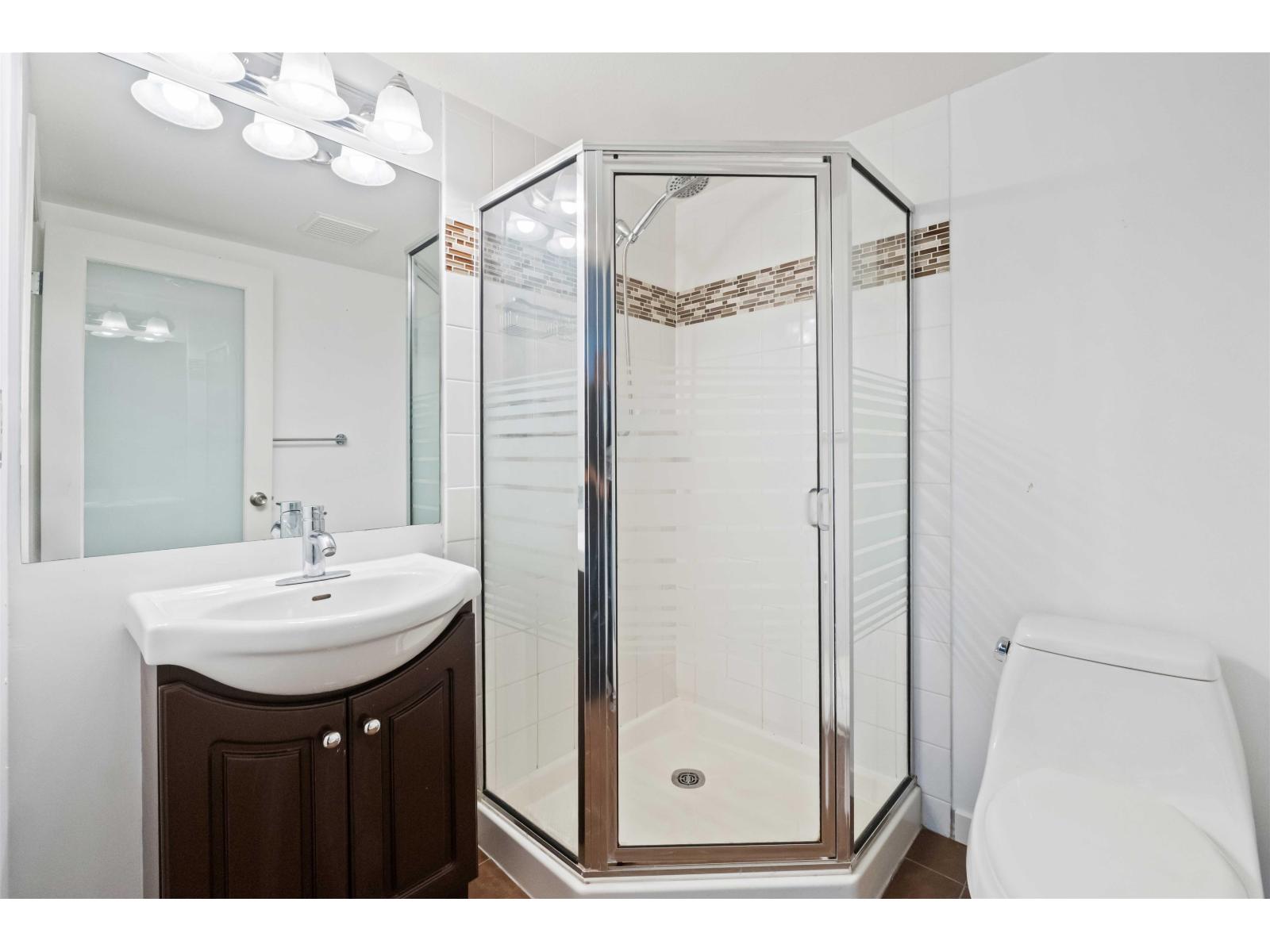 Photo 23 of 307 20245 53 Avenue, Langley BC