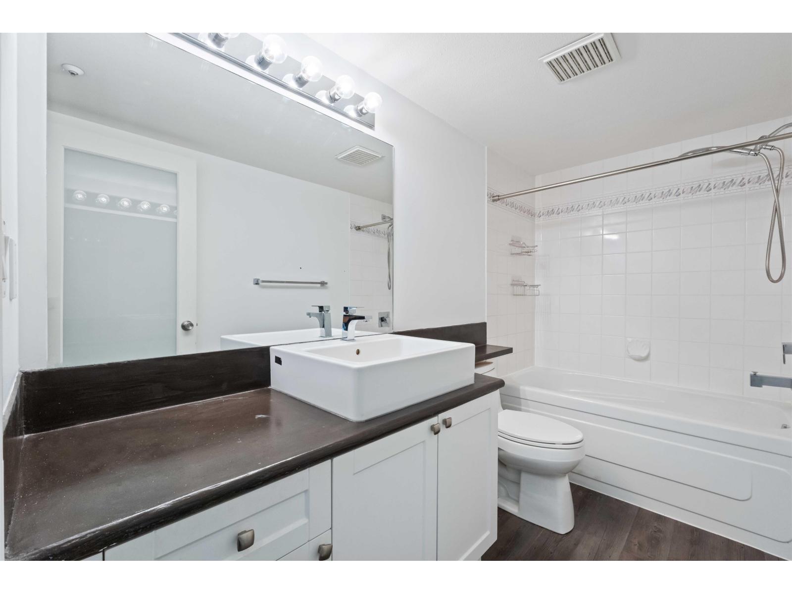 Photo 31 of 307 20245 53 Avenue, Langley BC