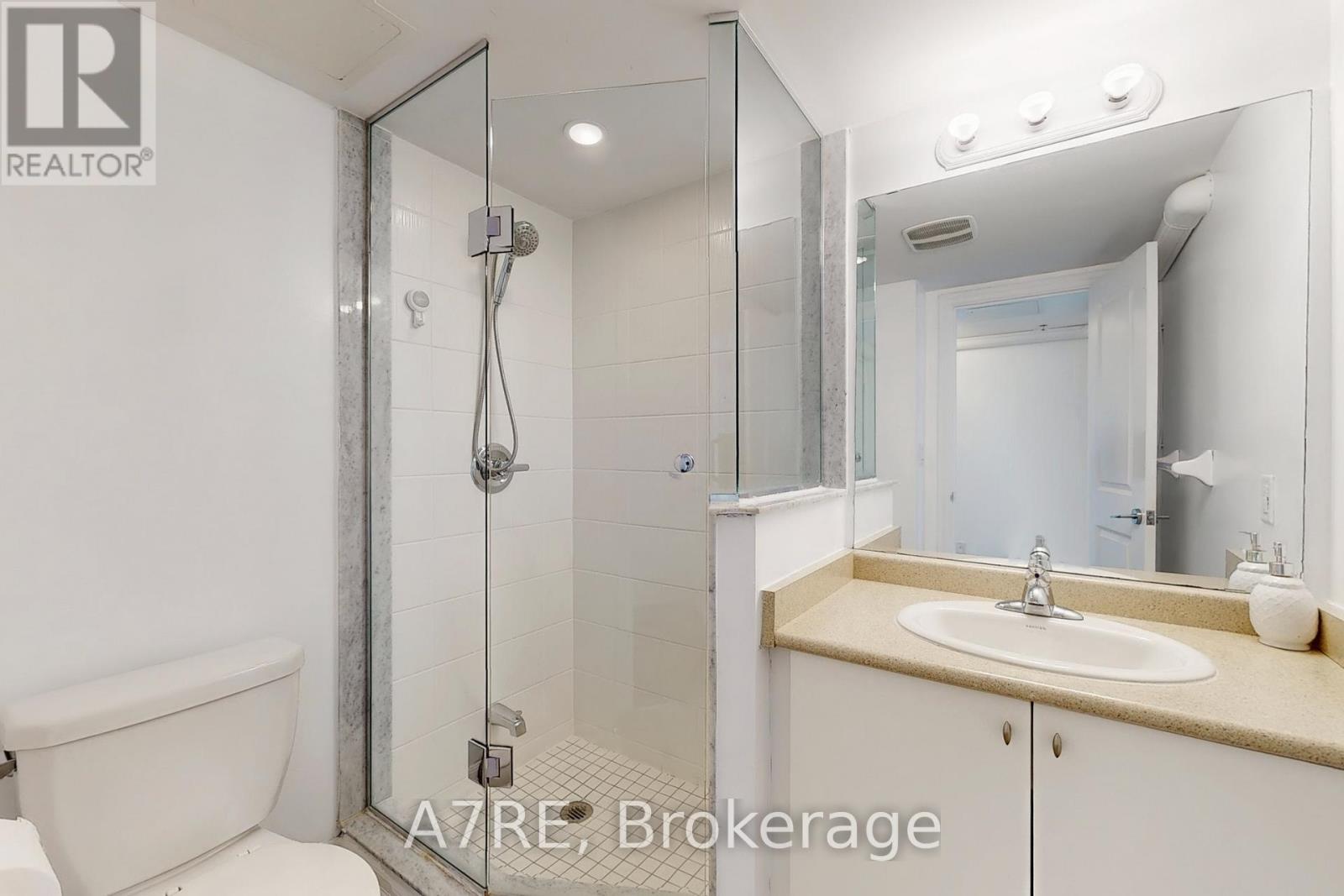 Photo 11 of 203 724 Sheppard Avenue W, Toronto ON