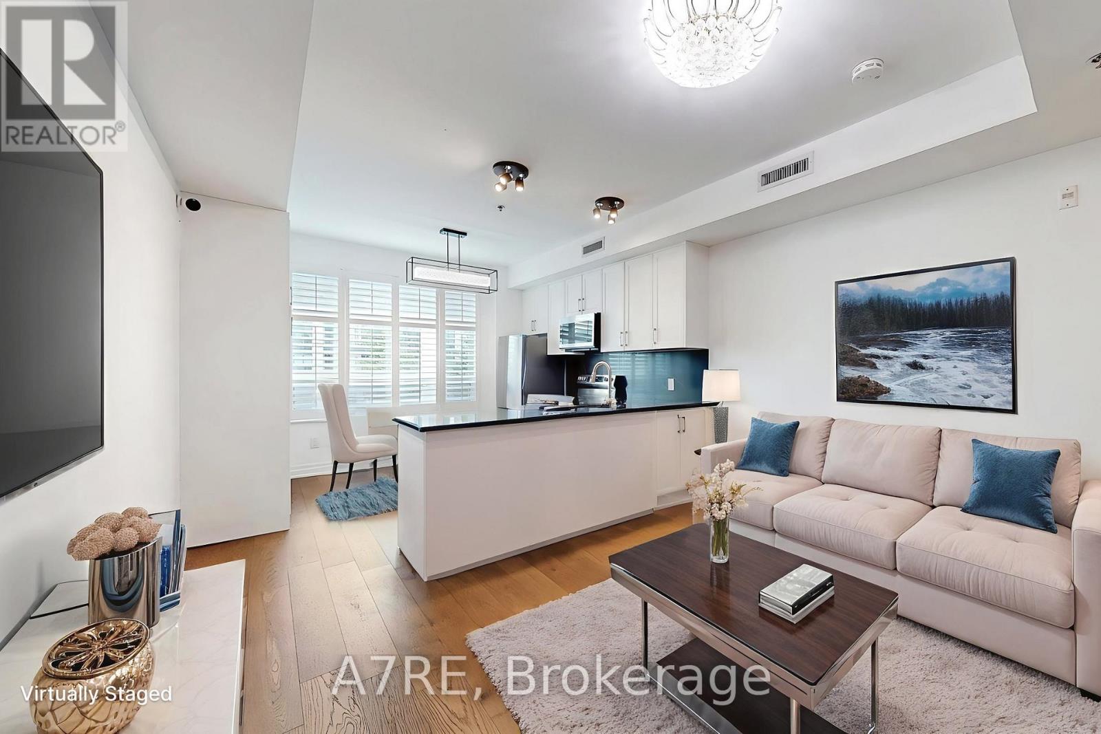 Photo 5 of 203 724 Sheppard Avenue W, Toronto ON
