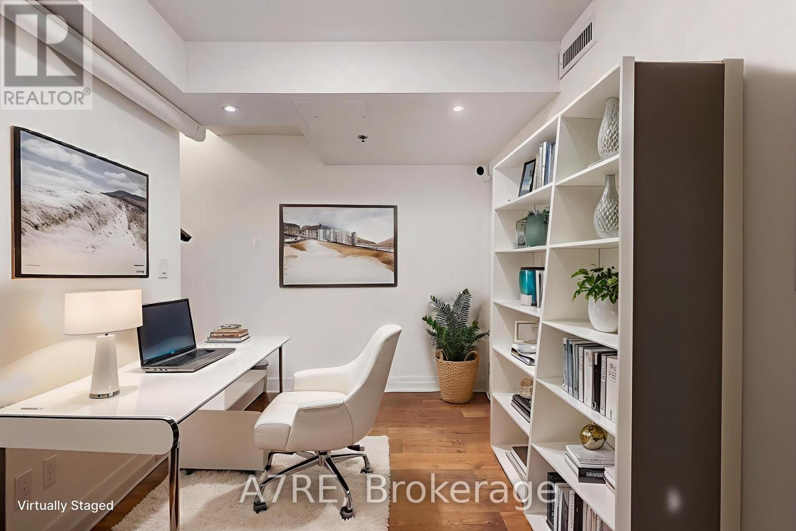 Photo 6 of 203 724 Sheppard Avenue W, Toronto ON