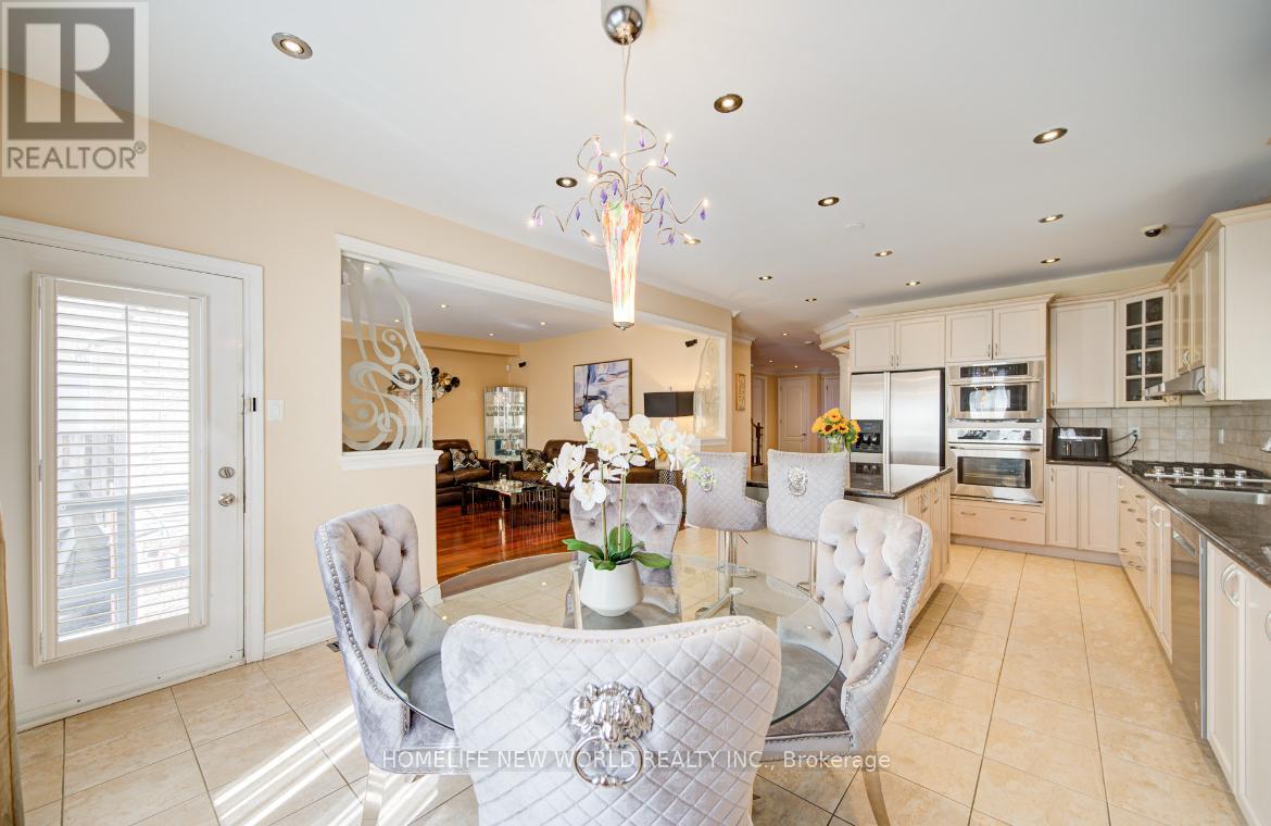 Photo 15 of 131 Ner Israel Drive, Vaughan ON