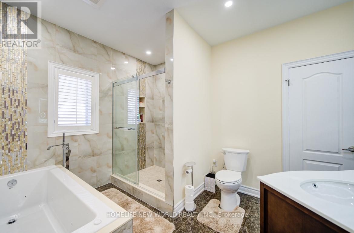 Photo 22 of 131 Ner Israel Drive, Vaughan ON