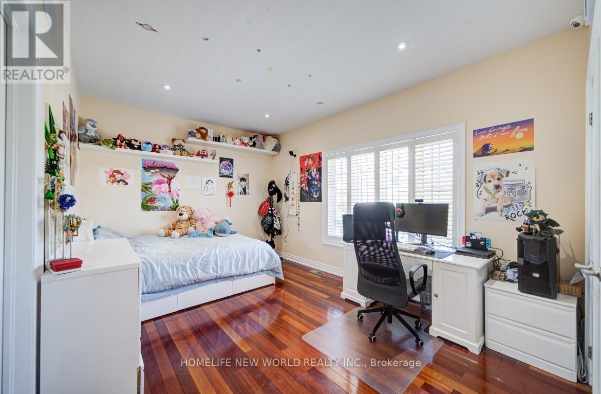 Photo 38 of 131 Ner Israel Drive, Vaughan ON