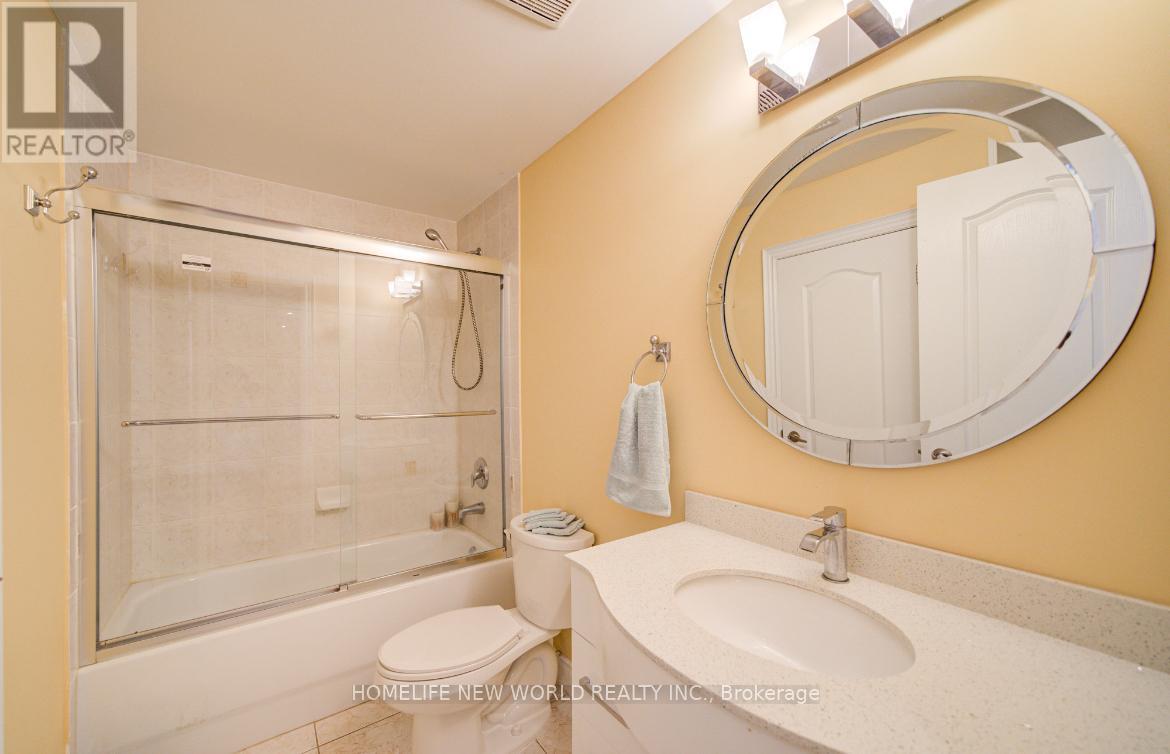 Photo 49 of 131 Ner Israel Drive, Vaughan ON