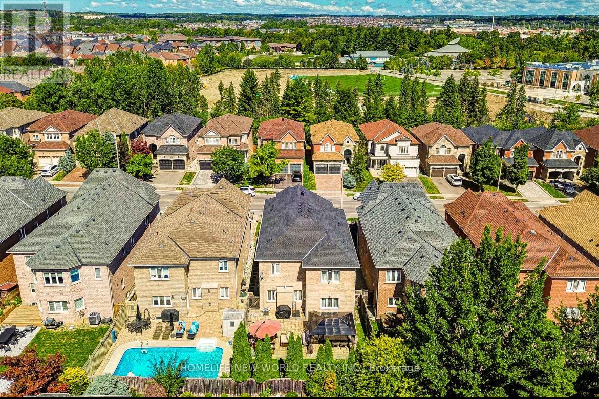 Photo 6 of 131 Ner Israel Drive, Vaughan ON