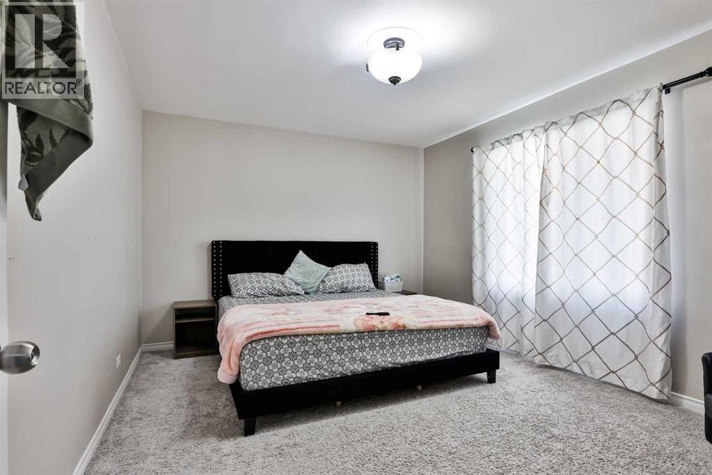 Single Family House Bungalow for Sale in   Street S Victoria Park Lethbridge 