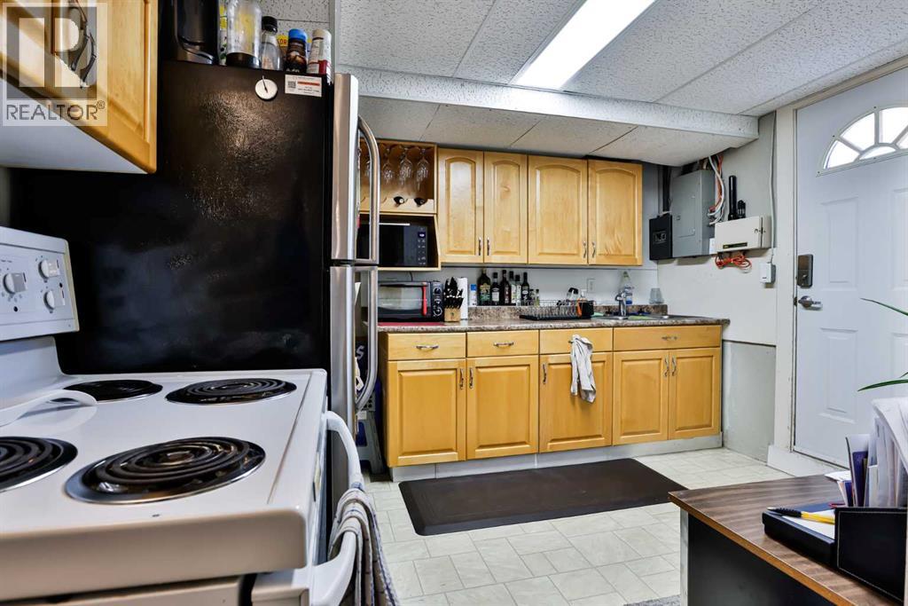 Single Family House Bungalow for Sale in   Street S Victoria Park Lethbridge 
