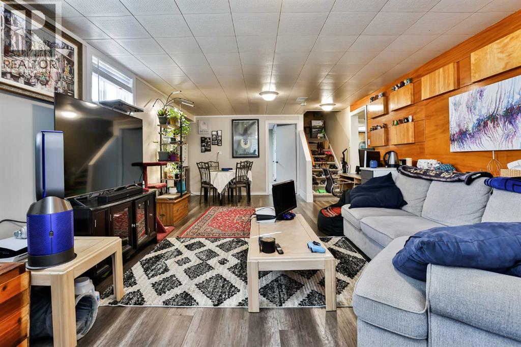Single Family House Bungalow for Sale in   Street S Victoria Park Lethbridge 