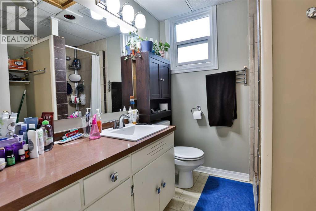 Single Family House Bungalow for Sale in   Street S Victoria Park Lethbridge 