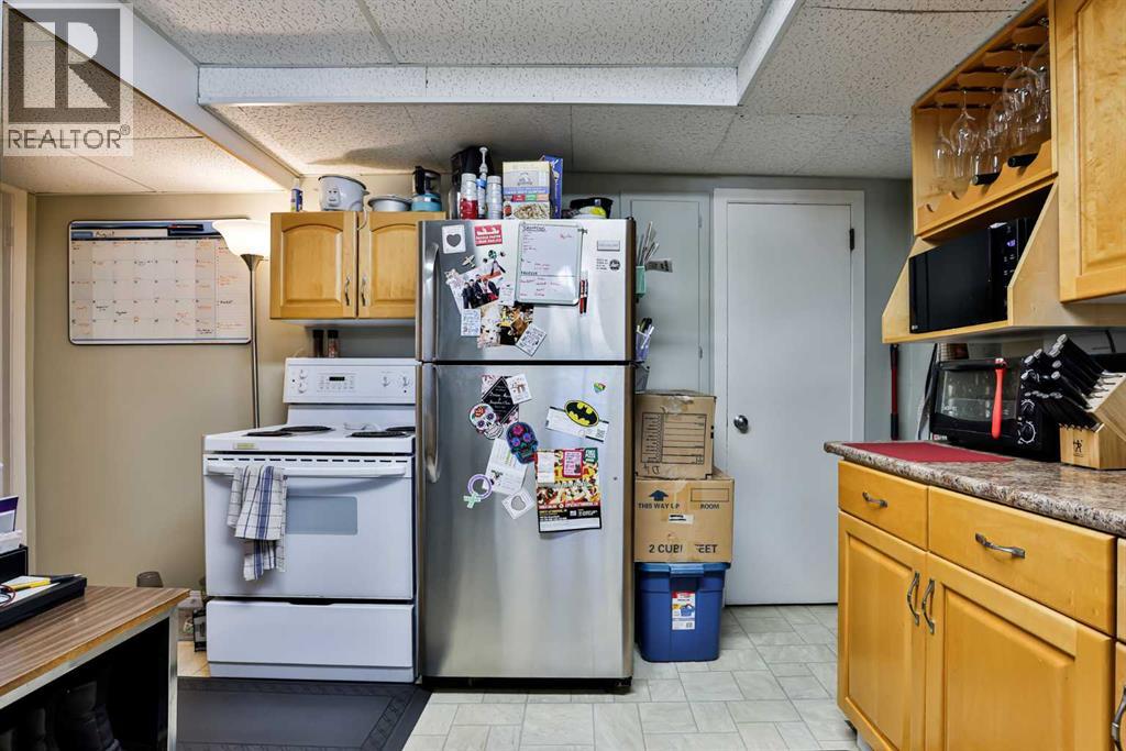 Single Family House Bungalow for Sale in   Street S Victoria Park Lethbridge 