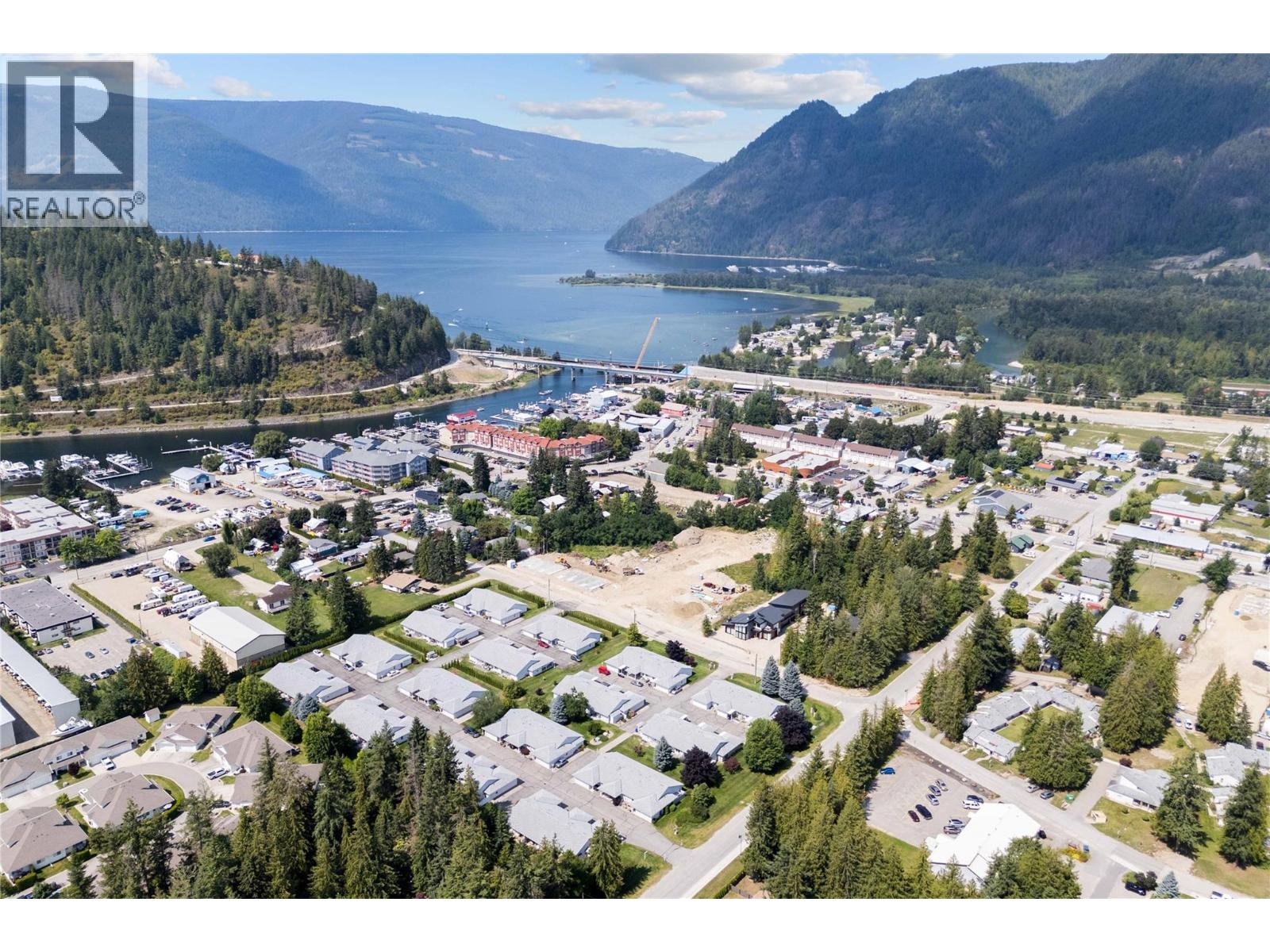 Photo 22 of 219 Temple Street Unit 42, Sicamous BC