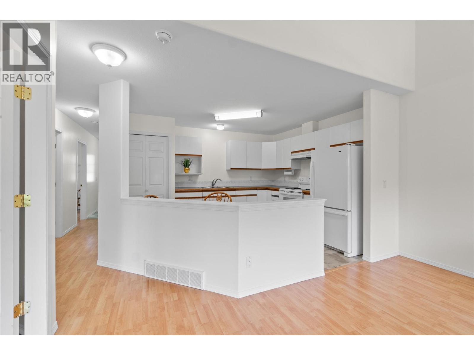 Photo 14 of 219 Temple Street Unit 42, Sicamous BC