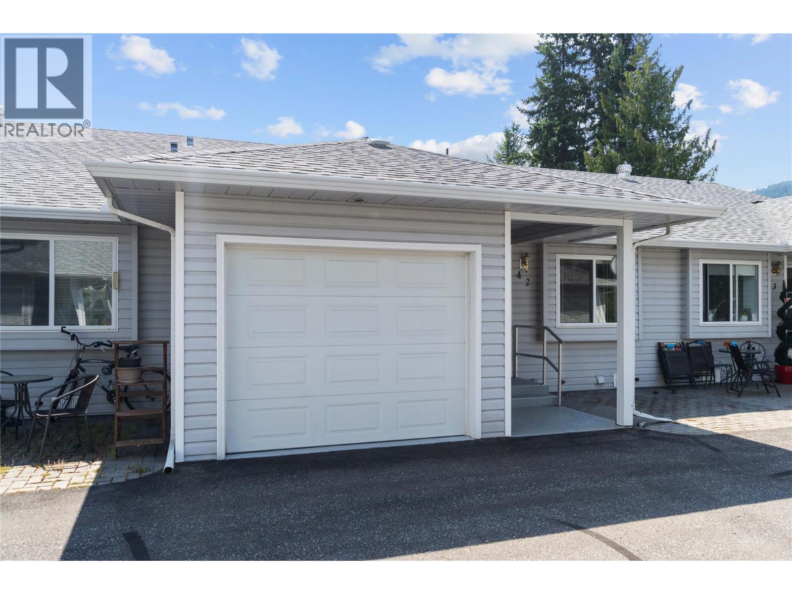 Photo 31 of 219 Temple Street Unit 42, Sicamous BC