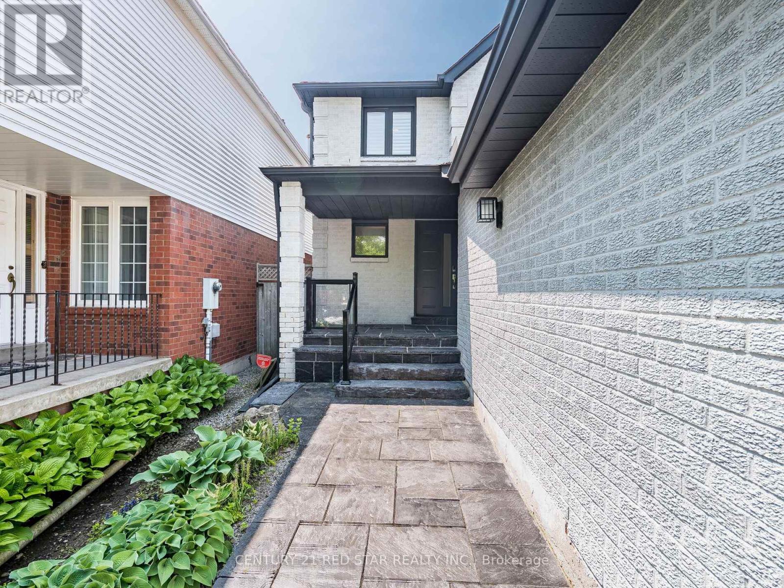 Photo 4 of 1641 Middleton Street, Pickering ON