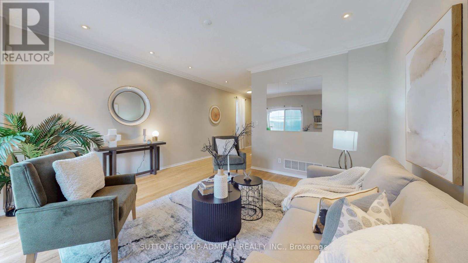Photo 10 of 216 Maple Sugar Lane, Vaughan ON
