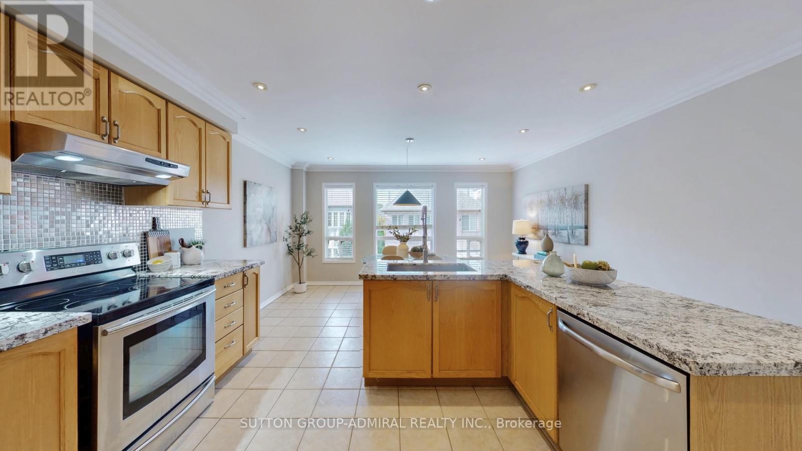 Photo 28 of 216 Maple Sugar Lane, Vaughan ON