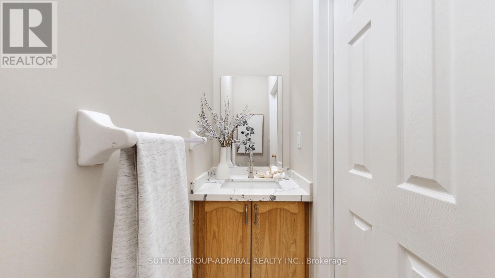 Photo 31 of 216 Maple Sugar Lane, Vaughan ON