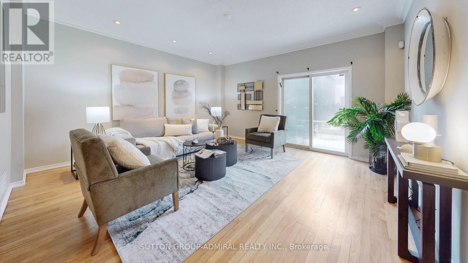 Photo 7 of 216 Maple Sugar Lane, Vaughan ON